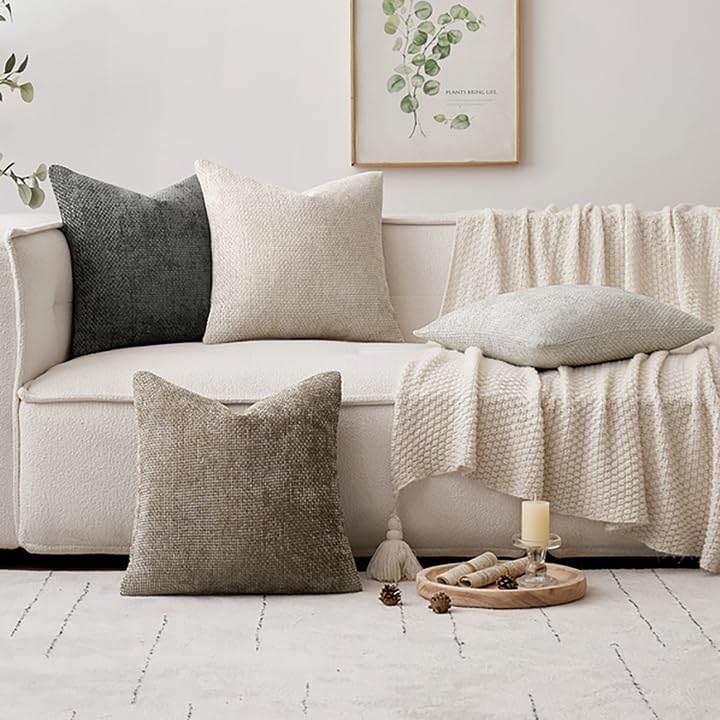 pillows-set-home-staging
