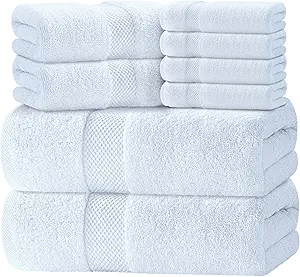 white-towels-home-stager-accessories
